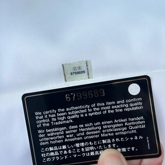 Chanel   large floral tote. - Picture 3 of 15